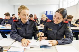 Der letzte Ausbildungsturnus mit über 300 Polizeischülerinnen und -schülern ist im Dezember 2025 gestartet.