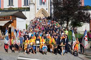 Gruppenfoto der Teilnehmerinnen und Teilnehmer der Polizeiwallfahrt 2023.