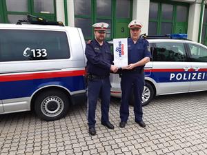 Artikel 'Geisterfahrer gestoppt: Kollegen geehrt' anzeigen