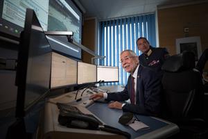 Artikel 'Bundespräsident meldet sich per Funk' anzeigen