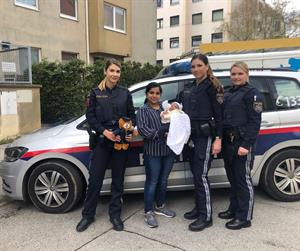 Artikel 'Polizistinnen retten Säugling das Leben' anzeigen