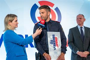 Artikel 'Und der Award geht an die Polizei OÖ' anzeigen