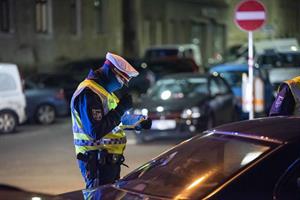 Artikel 'Führerscheinneulinge rasen ins neue Jahr' anzeigen