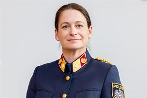 Artikel 'Erste Bezirkspolizeikommandantin in OÖ' anzeigen