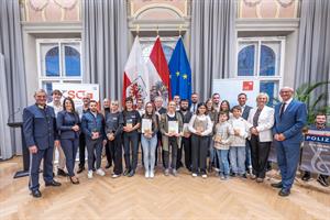 Artikel 'KSÖ-Tirol ehrte "Couragierte Bürger"' anzeigen