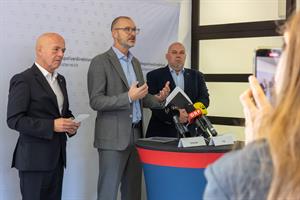 Artikel 'Pressekonferenz nach Ermittlungserfolg' anzeigen